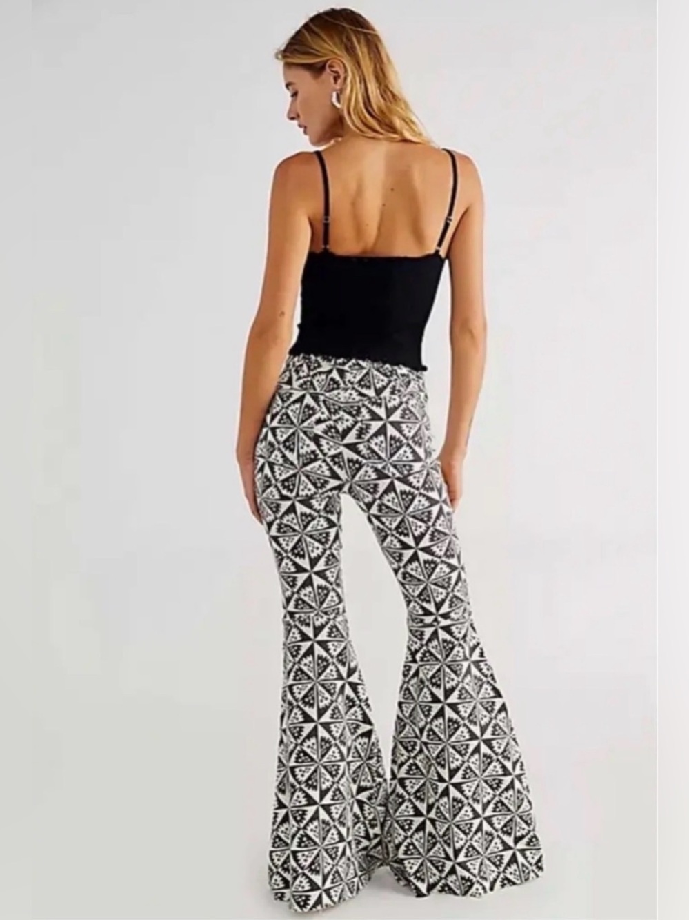 Free People We The Free Just Float On Flare Jeans Geo Black White Size 24 - Picture 3 of 15